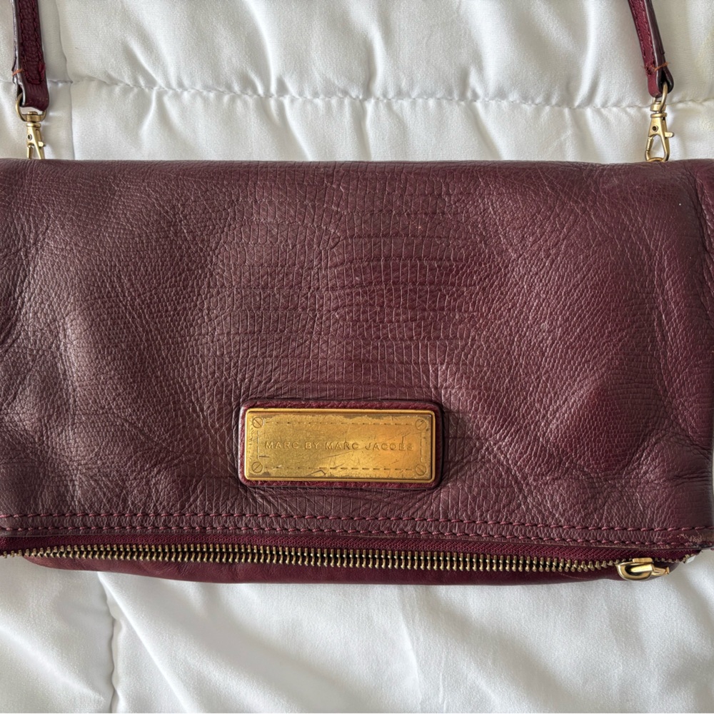 Marc Jacobs Leather Crossbody Wallet Clutch - Burgundy
